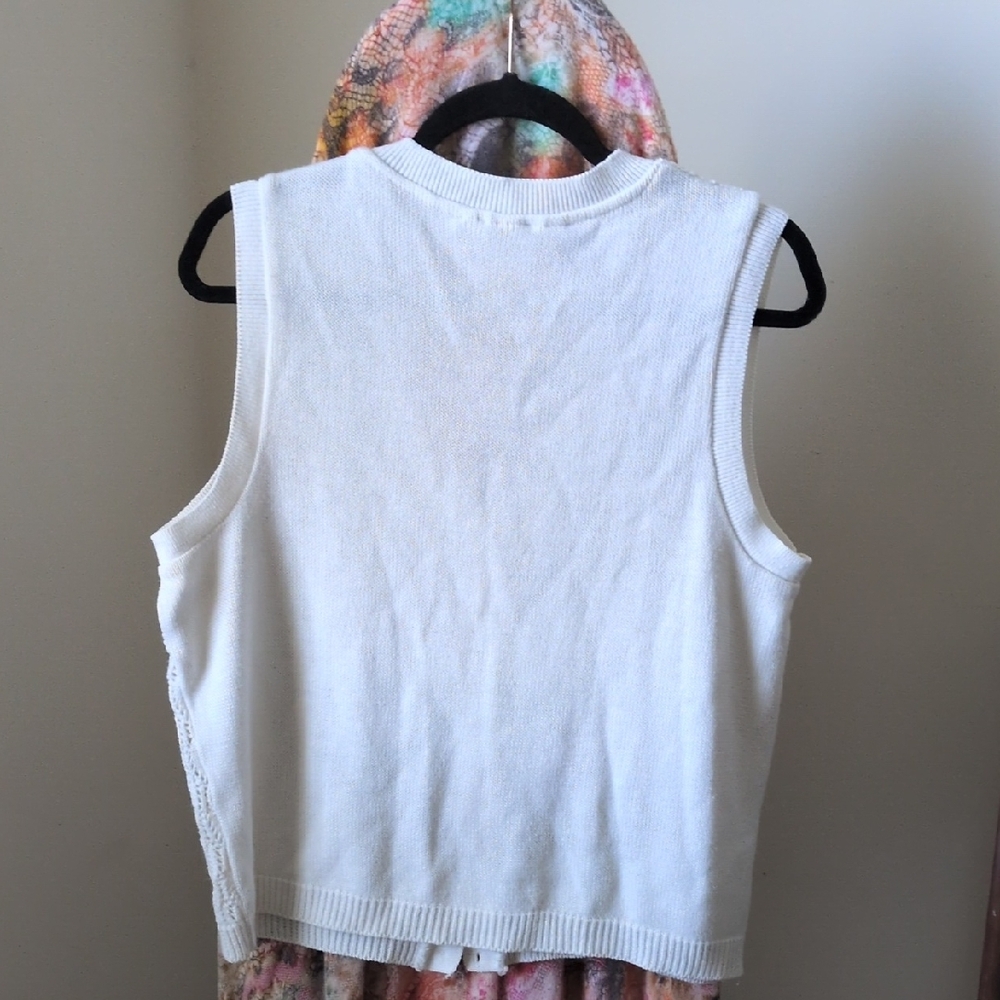 White Cable Knit Cardigan with V-Neck - Picture 5 of 5